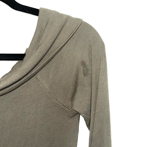 Anthropologie Saturday Sunday Olive Green Rib Off the Shoulder Top Small Women’s - Picture 3 of 11